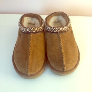 Ugg slippers